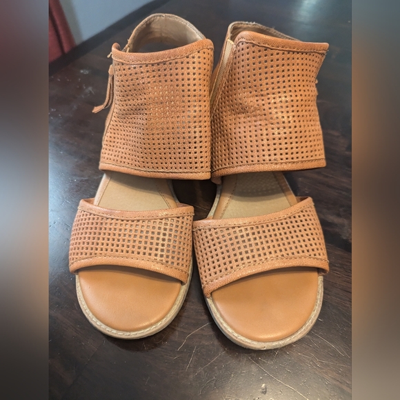 Sofft Nadira Women's Sandals, Cognac, 9.5 EUC - Picture 3 of 6